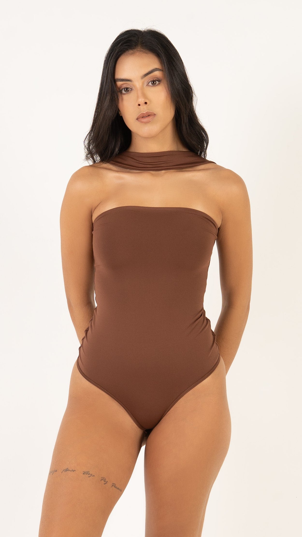 Body Alondra color cafe para mujer